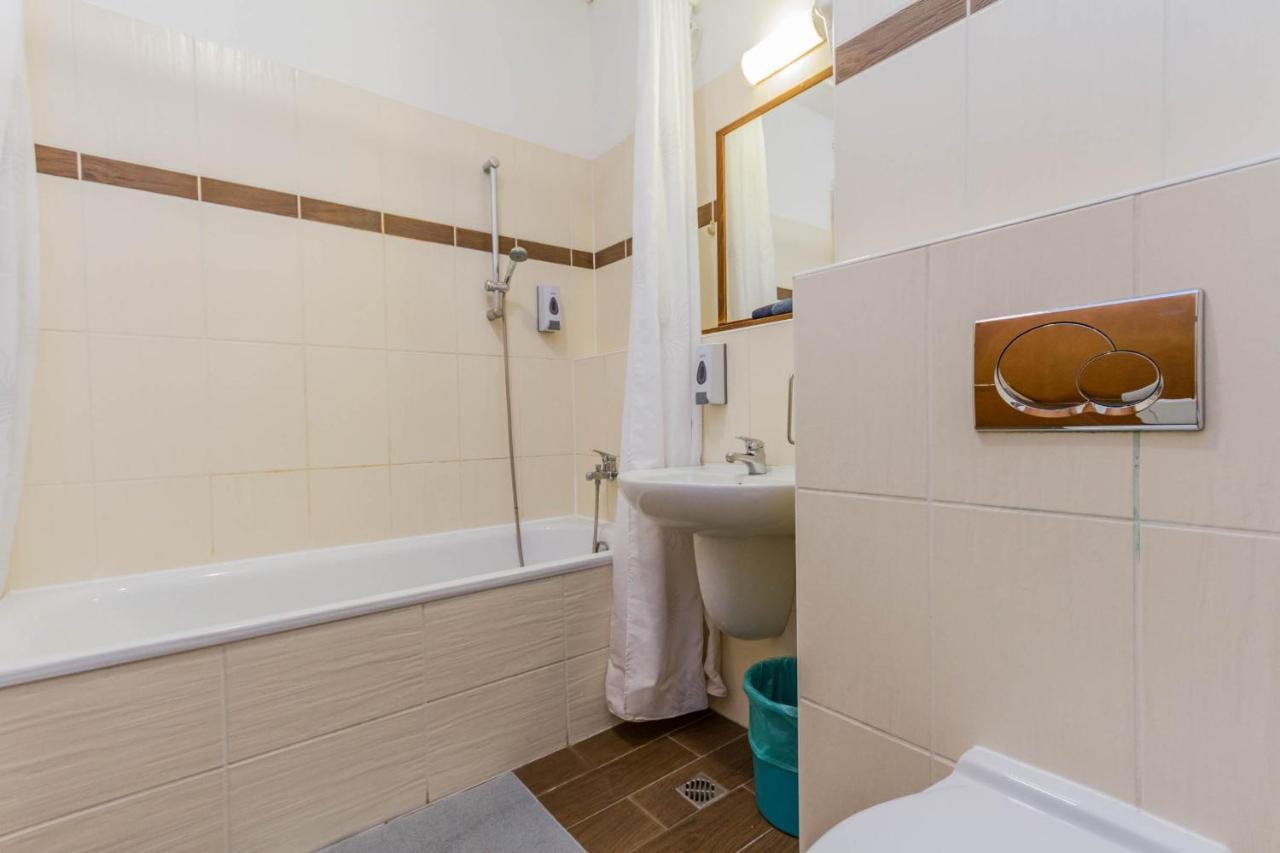 Lovag Charming Apartment In The Center-Ac Budapest Exteriör bild