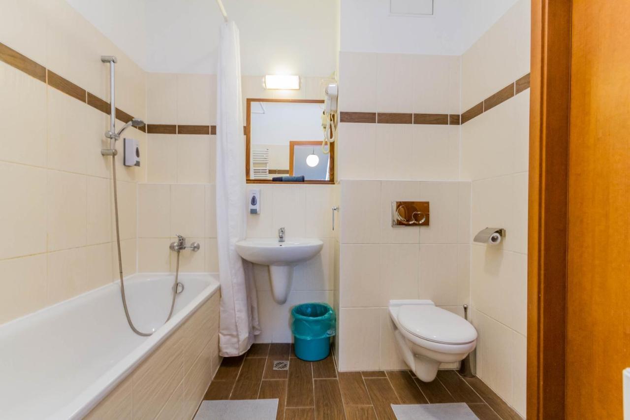 Lovag Charming Apartment In The Center-Ac Budapest Exteriör bild